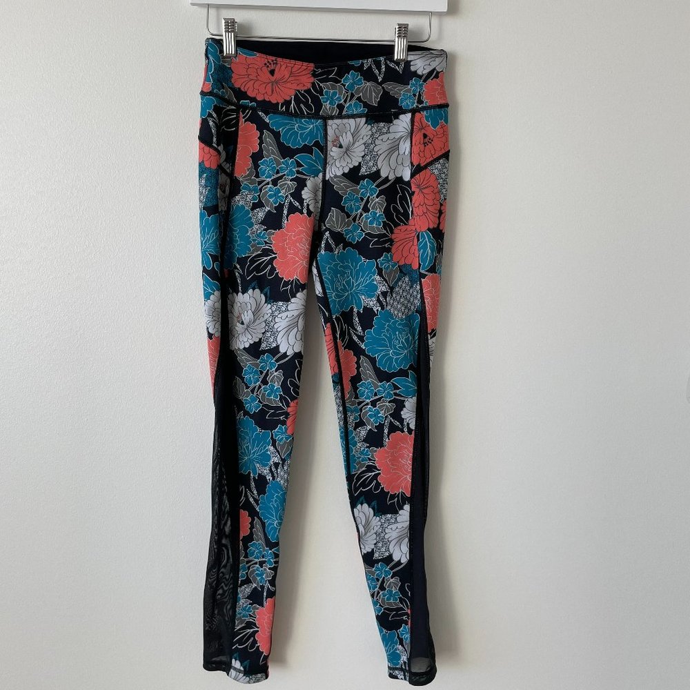 Sweaty betty reversible leggings Japanese print
